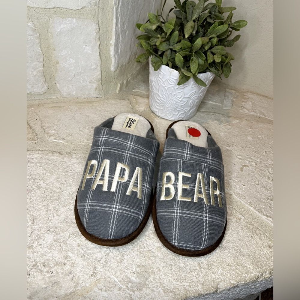Dearfoams “PAPA BEAR” Gray White Plaid Slip-On Memory Foam slippers small 7-9